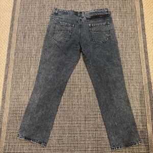 Black Straight Jeans with Classic Denim Style